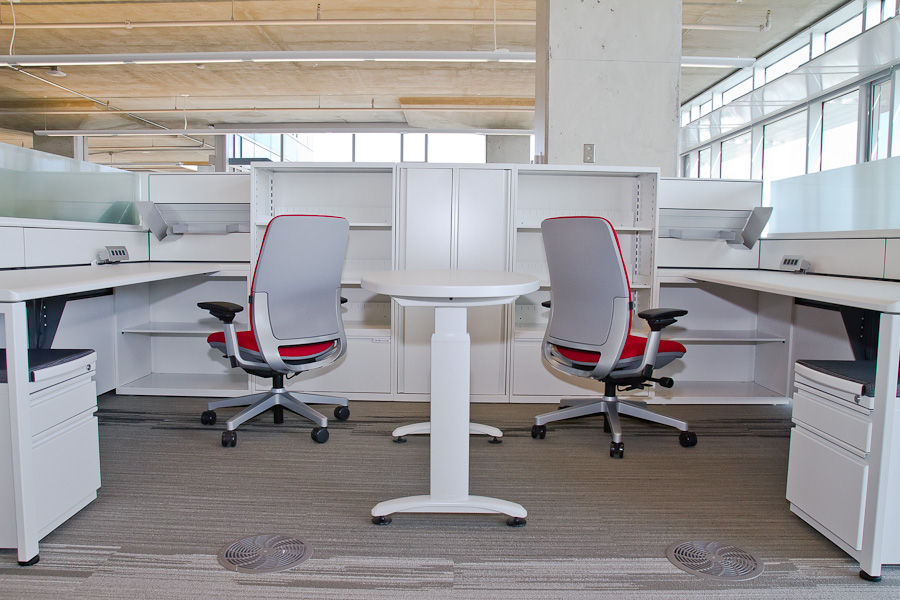 HotDesking Pros and Cons using Demountable Wall Systems